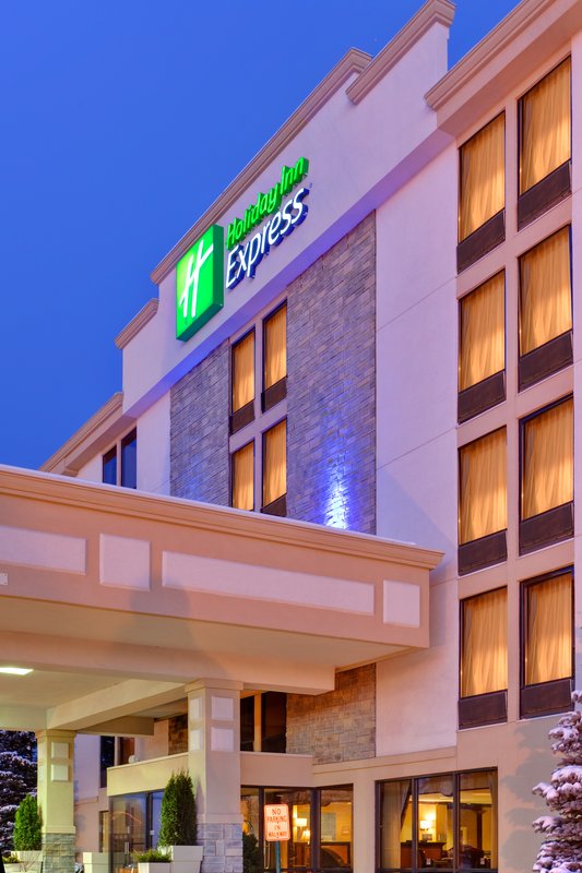 Holiday Inn Express Flint Campus