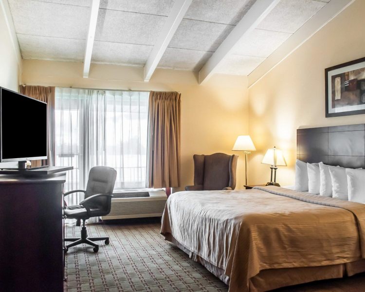 Quality Inn Buffalo Airport , NY 14225 near Buffalo Niagara International Airport View Point 3