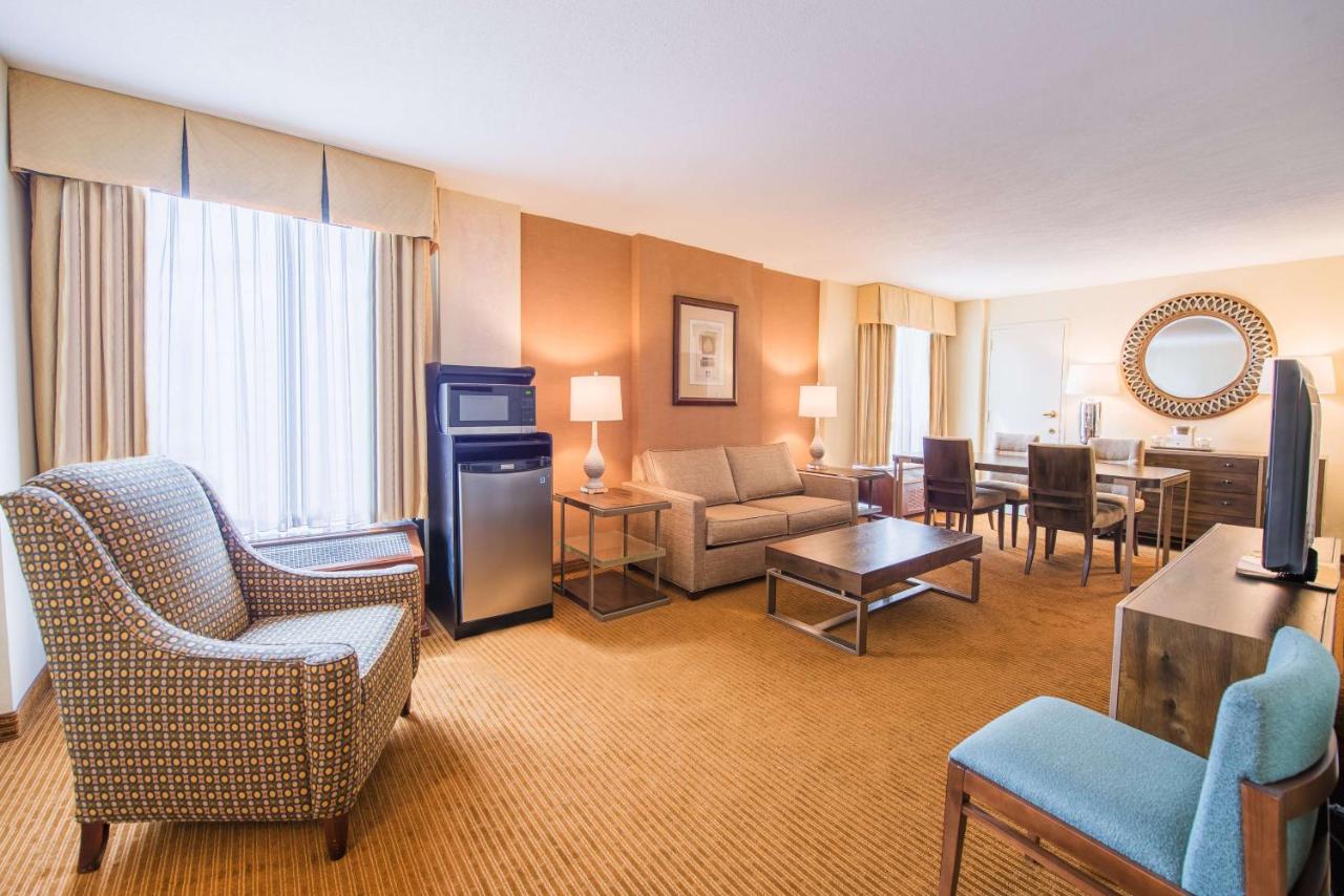 DoubleTree by Hilton Philadelphia Airport , PA 19153 near Philadelphia International Airport View Point 8