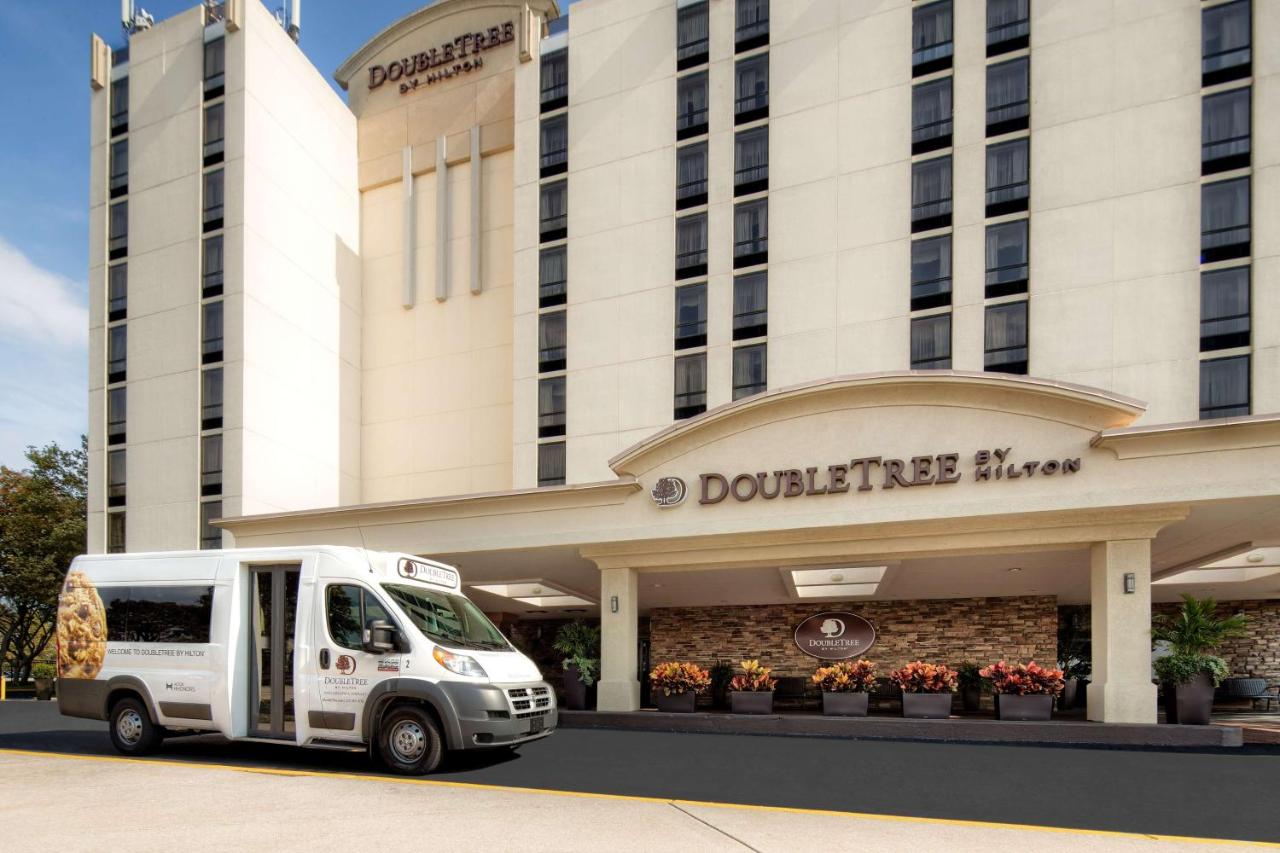 DoubleTree by Hilton Philadelphia Airport , PA 19153 near Philadelphia International Airport View Point 10