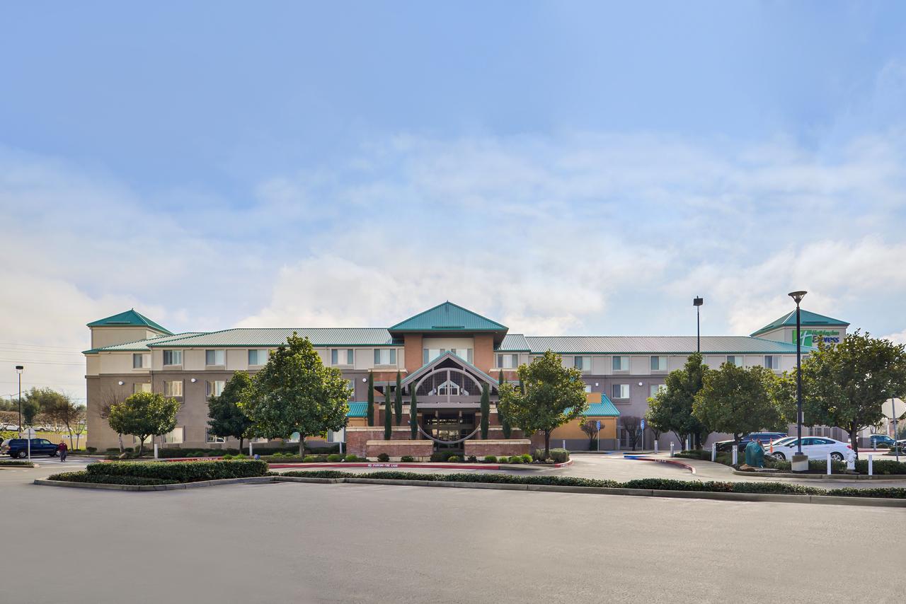 Holiday Inn Elk Grove Village , IL 60007 near Ohare International Airport View Point 1