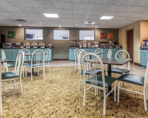 Comfort Suites Airport Alcoa , TN 37701 near Mcghee Tyson Airport View Point 8