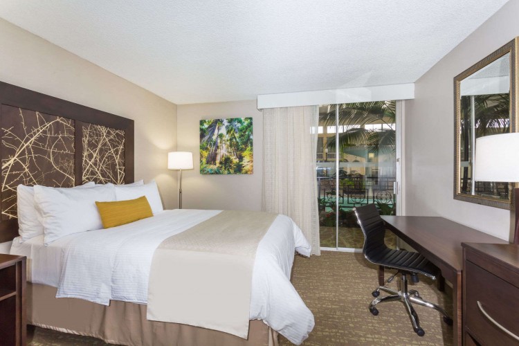 Wyndham Garden Fresno Airport , CA 93727 near Fresno Yosemite International Airport View Point 7