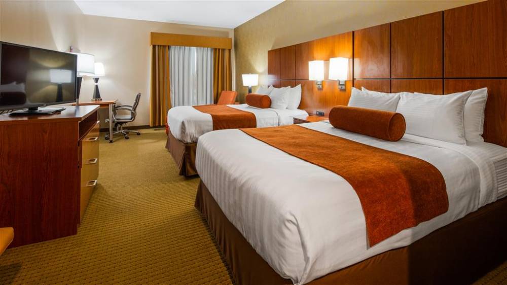 Best Western Plus Finger Lakes Inn & Suites 9