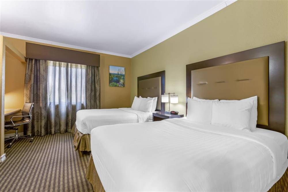 Best Western Royal Sun Inn & Suites 10