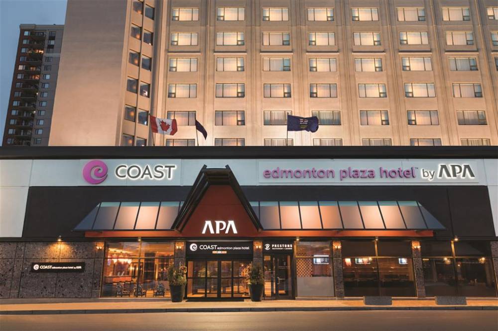 Coast Edmonton Plaza Hotel by APA Exterior