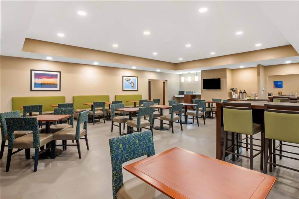 Comfort Inn And Suites Ames Near Isu Campus 8