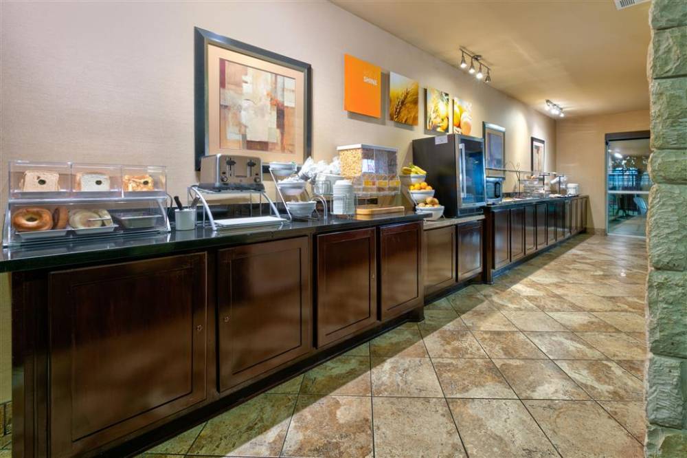 Comfort Suites Arlington - Entertainment 6