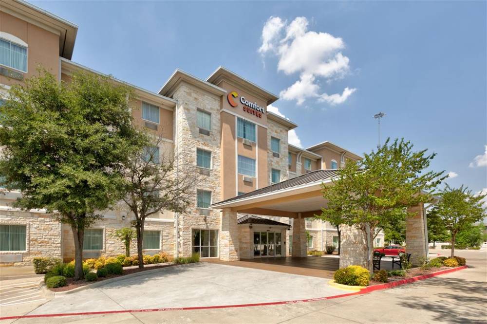 Comfort Suites Arlington - Entertainment 2