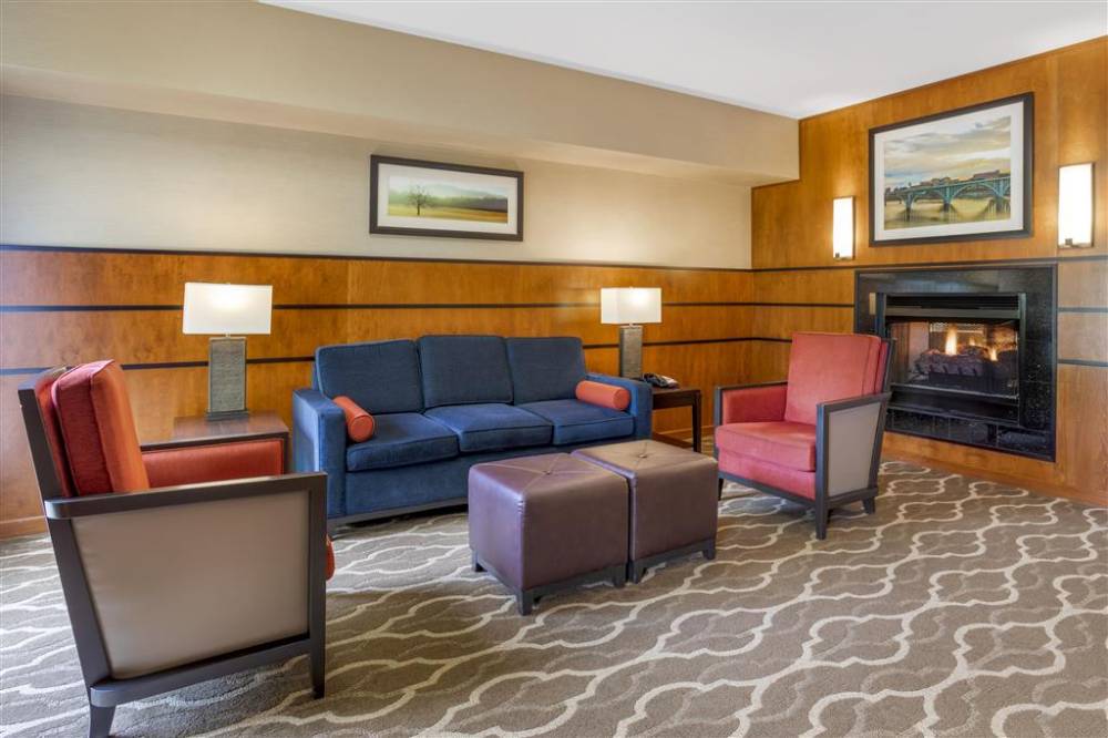 Comfort Suites North 2