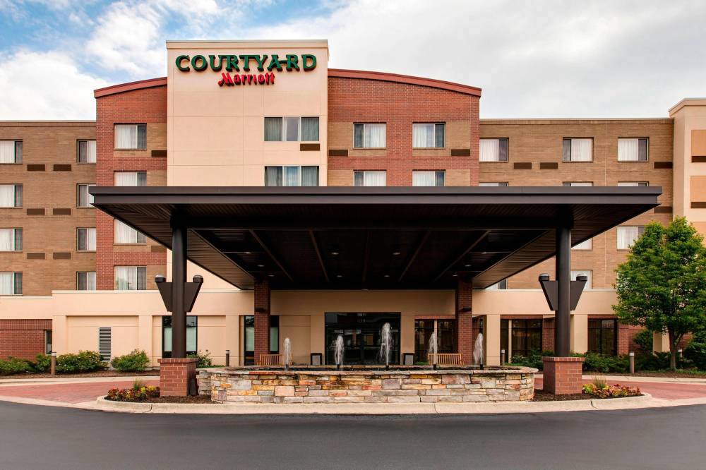 Courtyard By Marriott Chicago Schaumburg Woodfield Mall 1