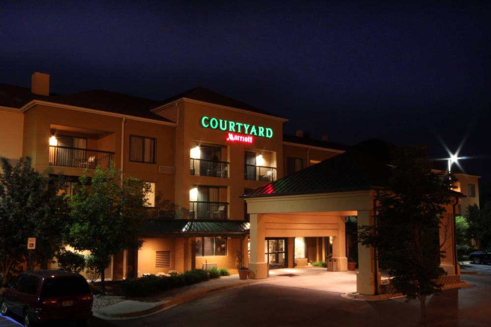 Courtyard By Marriott Flint Grand Blanc 4