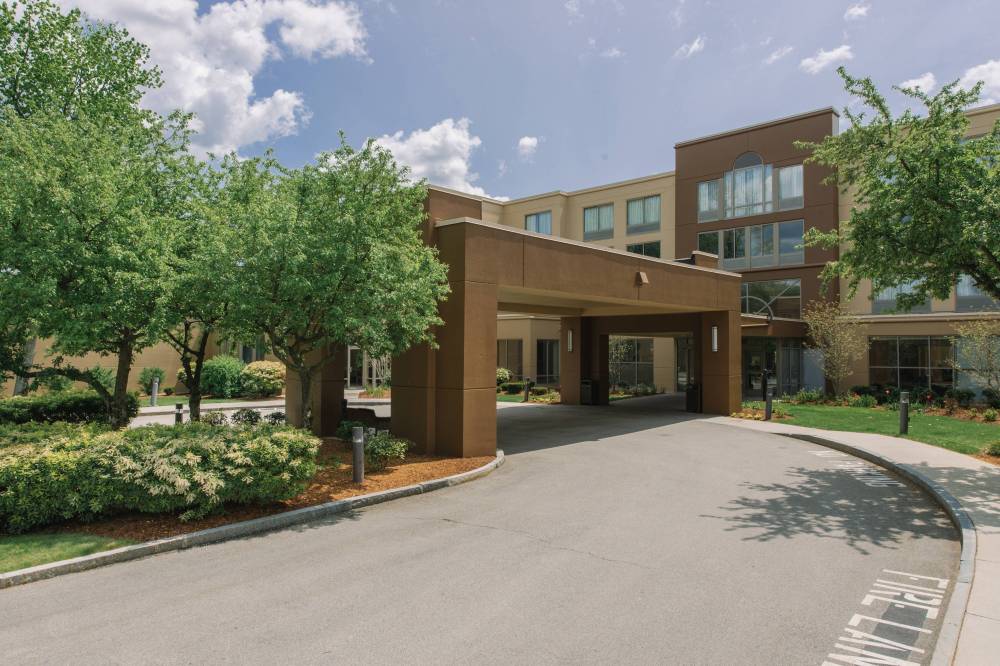 Courtyard By Marriott Nashua 4