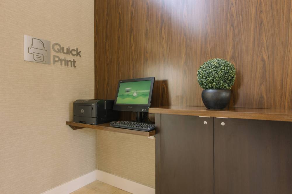 Courtyard By Marriott Nashua 8