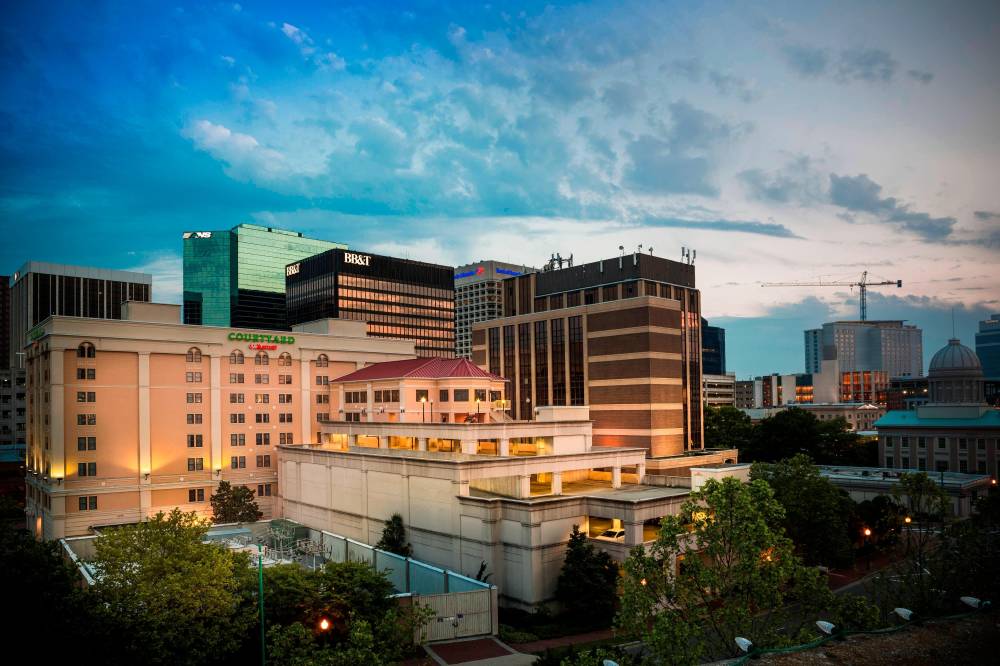 Courtyard By Marriott Norfolk Downtown 5