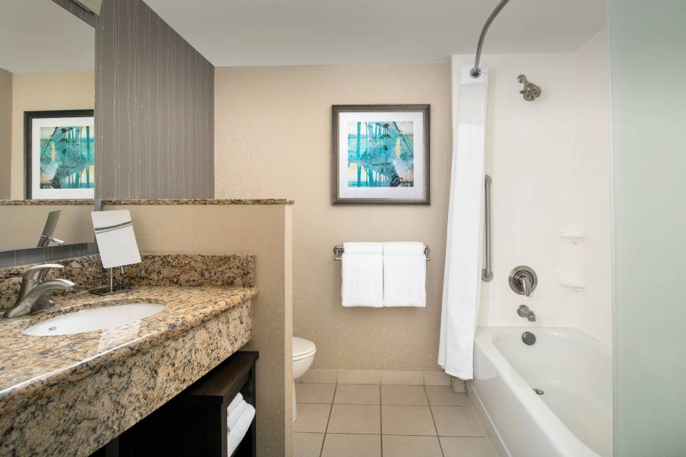 Courtyard By Marriott Ocean City Oceanfront 1