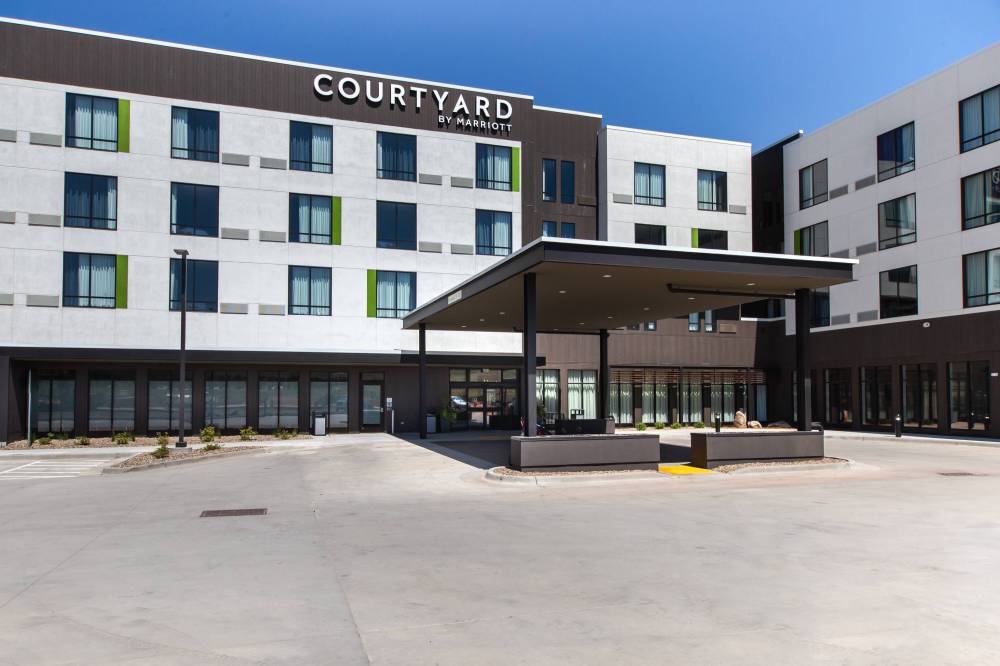 Courtyard By Marriott Rapid City 3