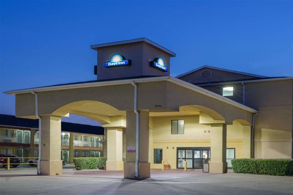 Days Inn DFW Dallas Garland West