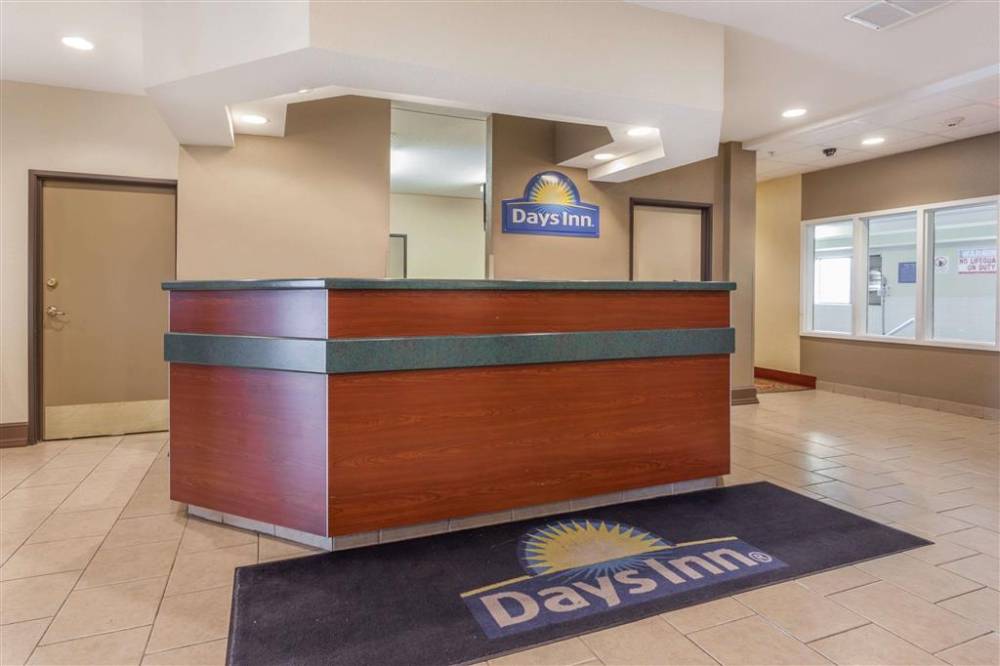 Days Inn By Wyndham Near Kansas Speedway 3