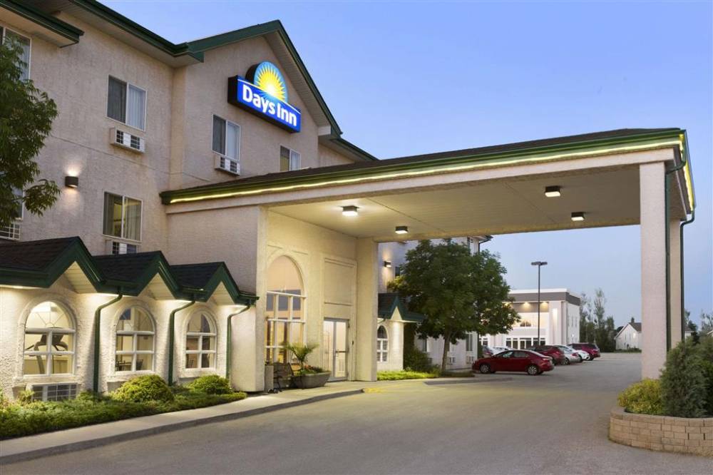 Days Inn By Wyndham Steinbach 1