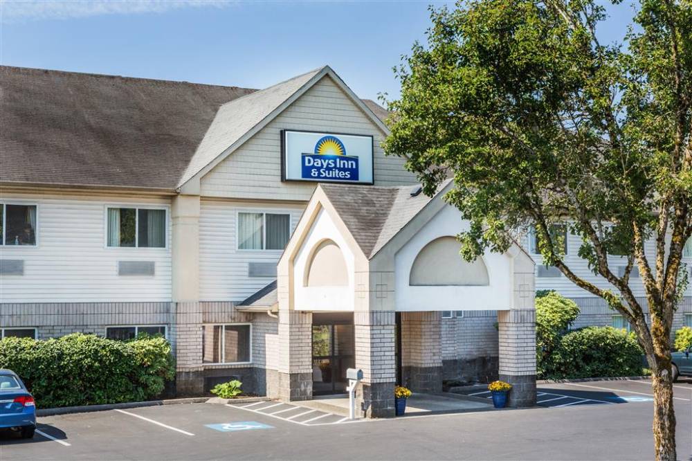 Days Inn & Suites By Wyndham Vancouver 1