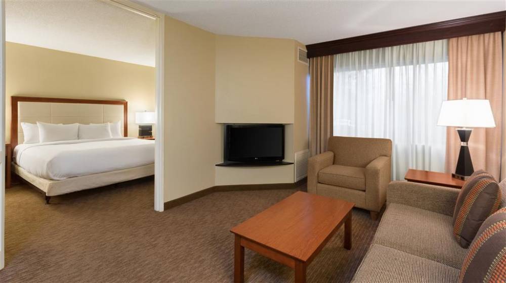 Doubletree Suites By Hilton Cincinnati - Blue Ash 9