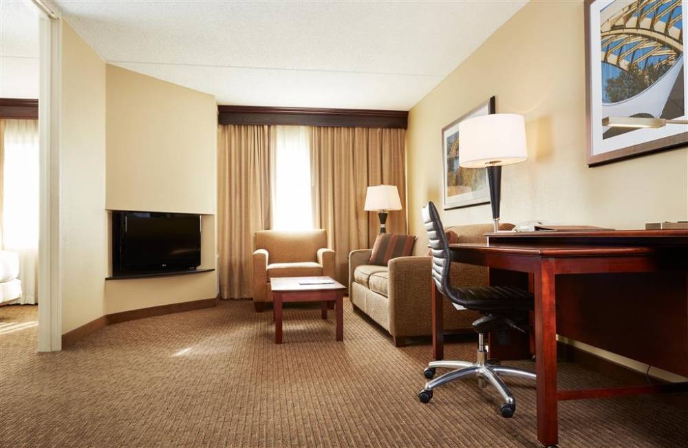 Doubletree Suites By Hilton Cincinnati - Blue Ash 8