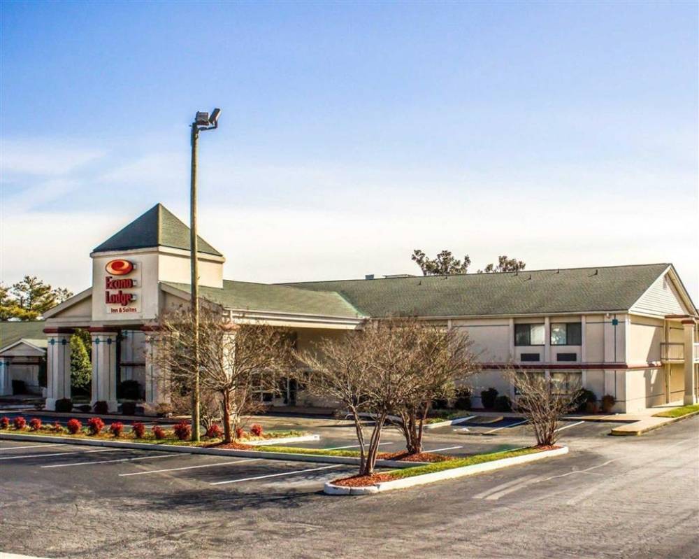 Econo Lodge And Suites 1