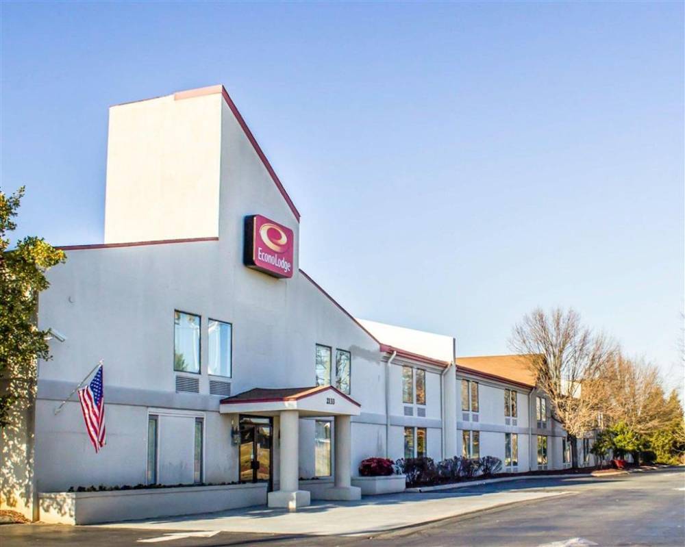 Econo Lodge Burlington I-40 3