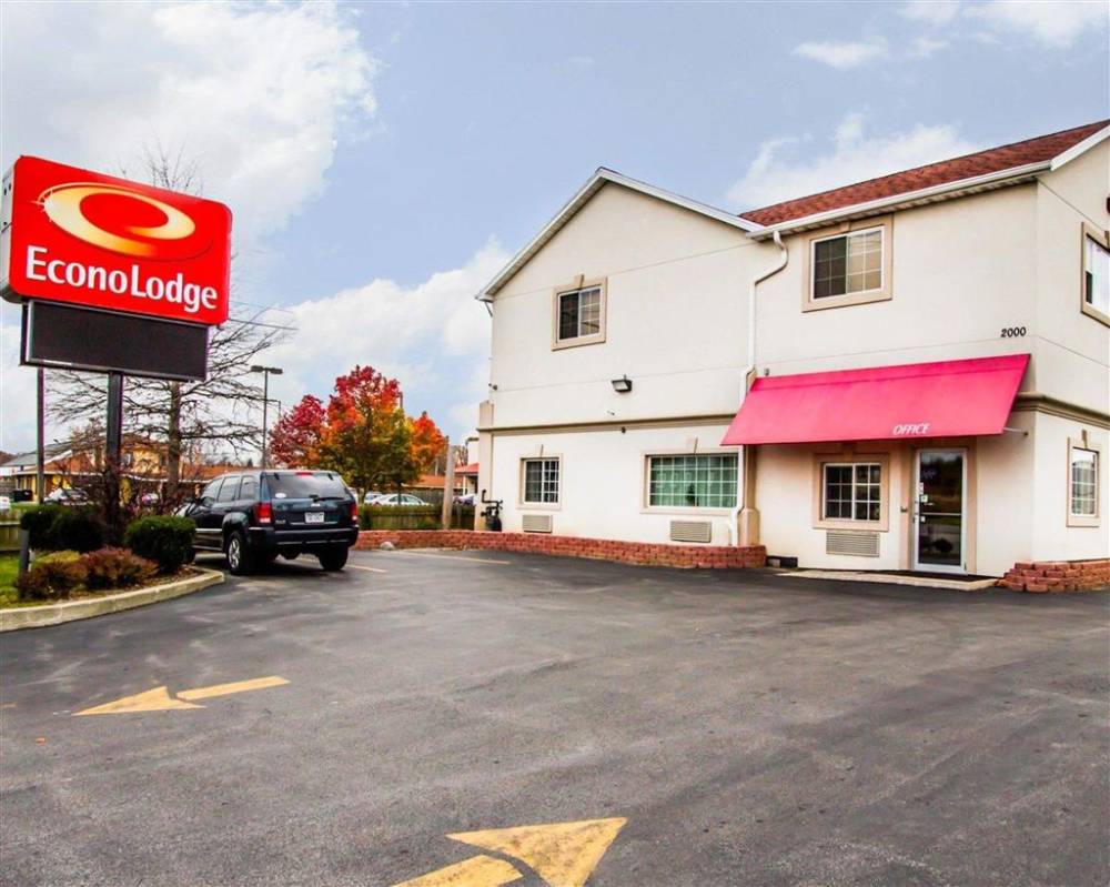 Econo Lodge Tonawanda 2