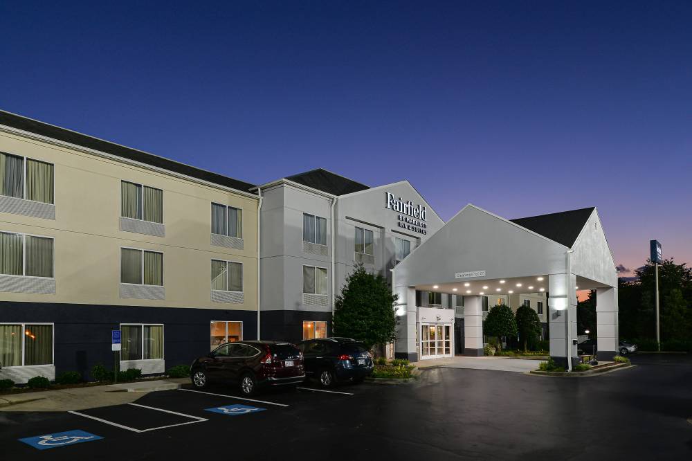 Fairfield Inn And Suites By Marriott Charlotte Arrowood 3