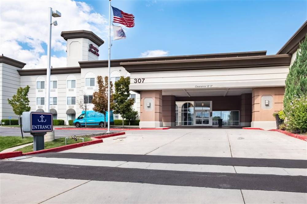 Hampton Inn And Suites Salt Lake City Airport 1