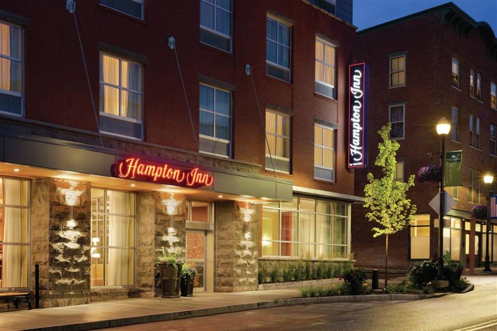 Hampton Inn St. Albans 1