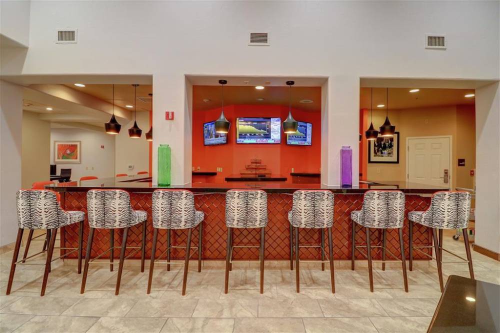 Hampton Inn Tropicana, Nv 4