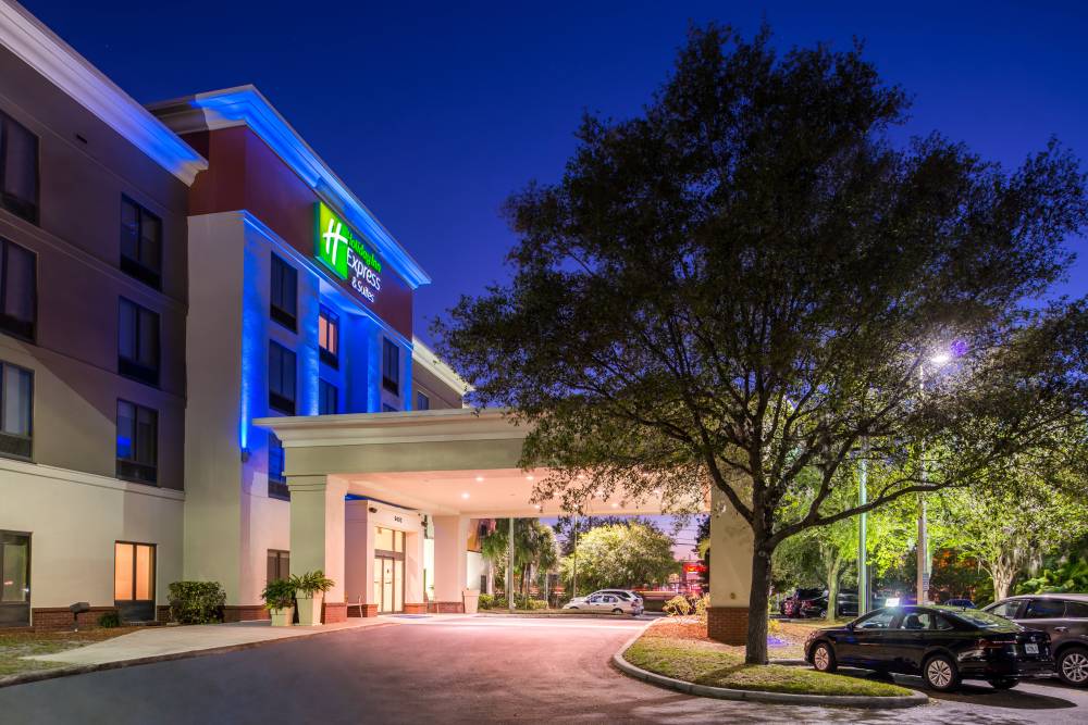 Holiday Inn Exp Stes Anderson 10