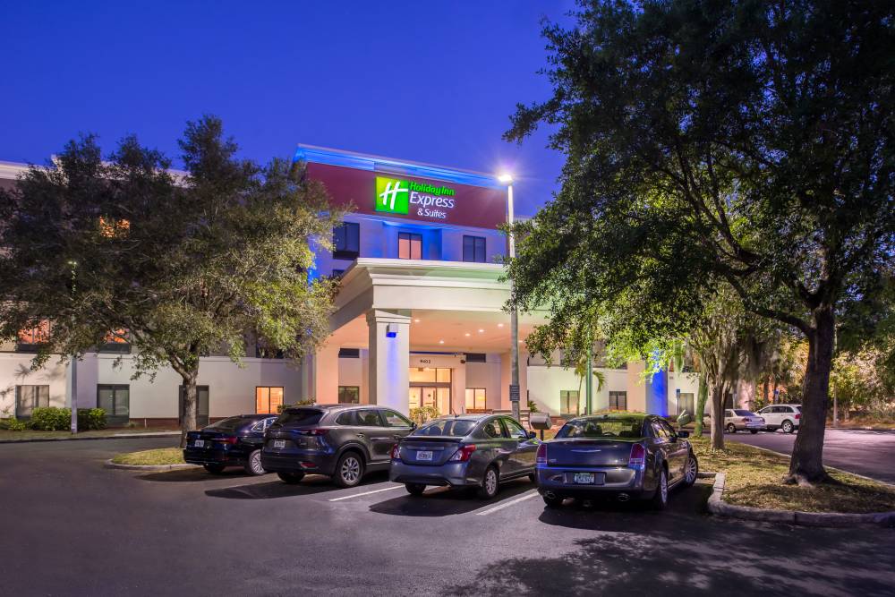 Holiday Inn Exp Stes Anderson 8