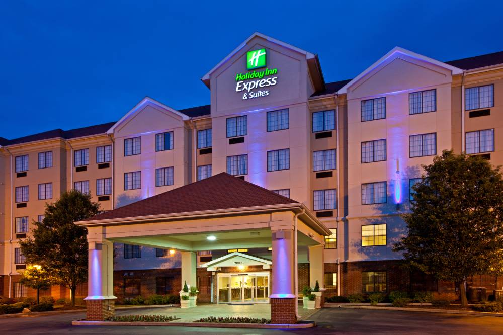 Holiday Inn Exp Stes East 4