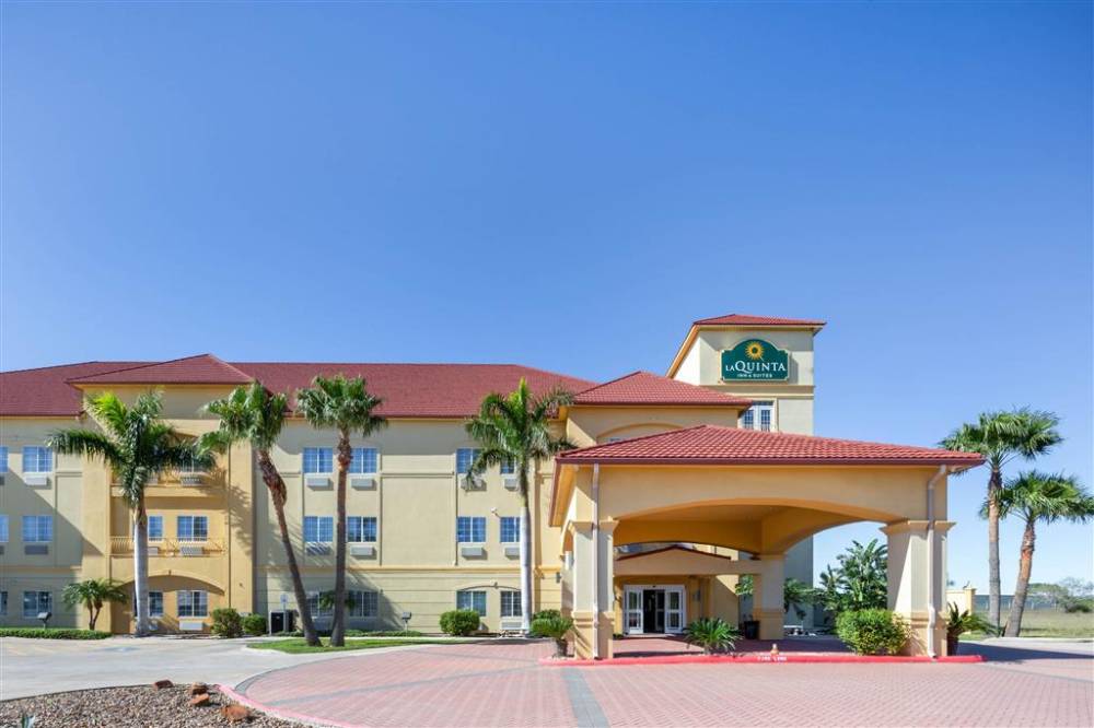 La Quinta Inn & Suites By Wyndham Raymondville 1