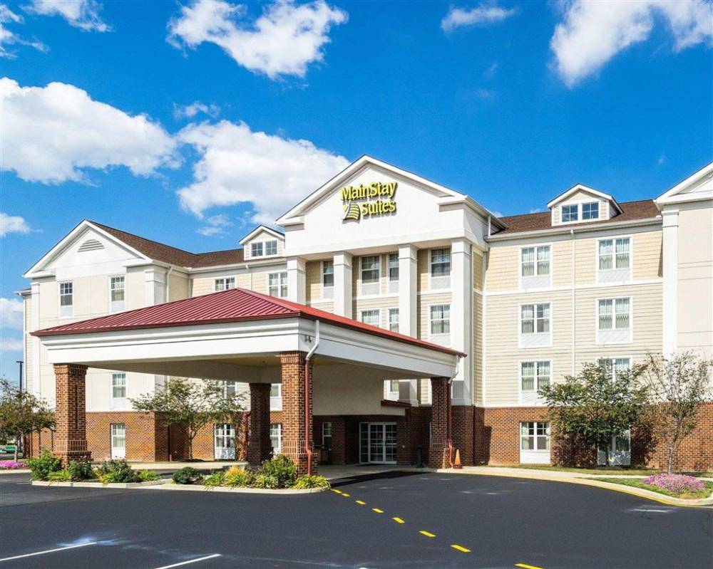 MainStay Suites hotel in Dover, DE