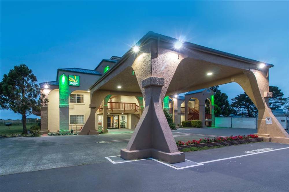 Quality Inn And Suites Crescent City Red 1