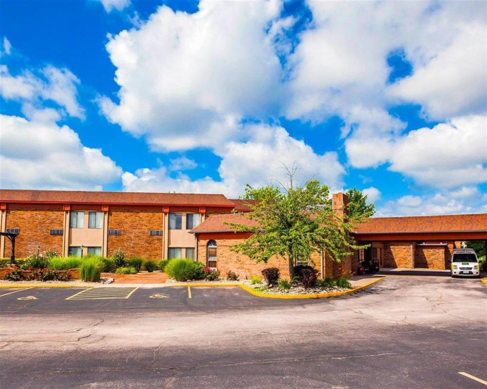 Quality Inn And Suites Kansas City Airpo 4