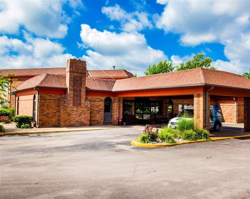 Quality Inn And Suites Kansas City Airpo 2