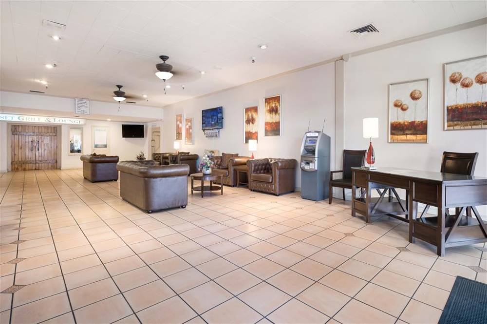 Quality Inn And Suites Lake Havasu City 4