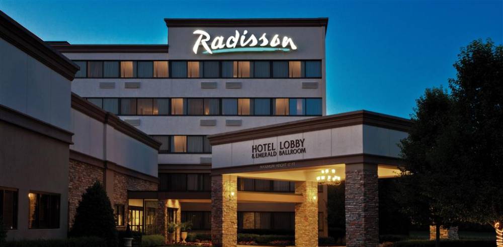 Radisson Hotel Freehold 1