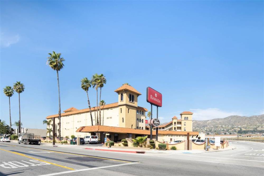 Ramada By Wyndham Burbank Airport 1