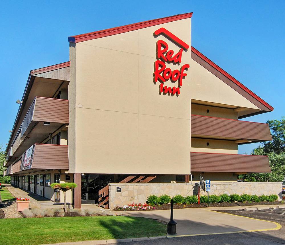 Red Roof Inn Akron  4