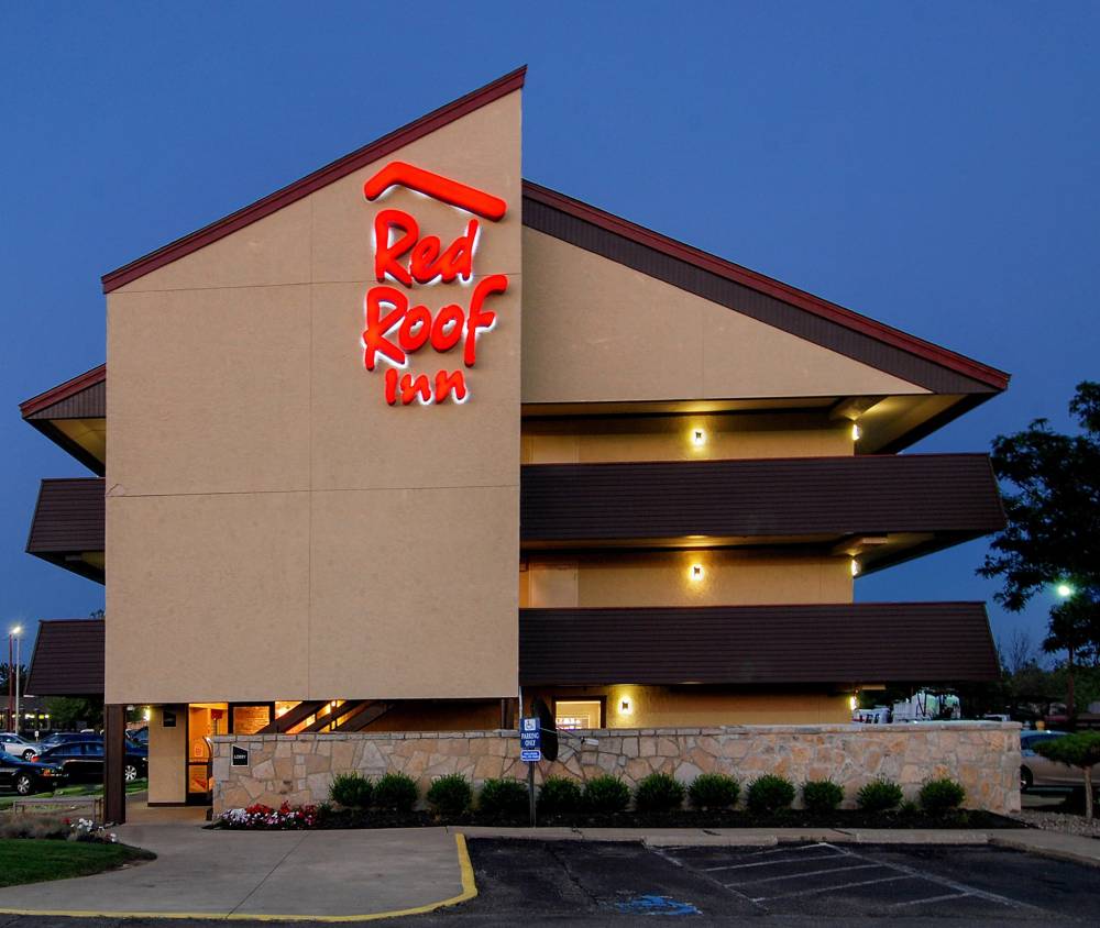 Red Roof Inn Akron  5