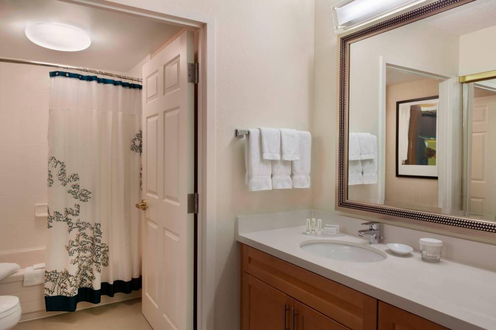 Suite Bathroom