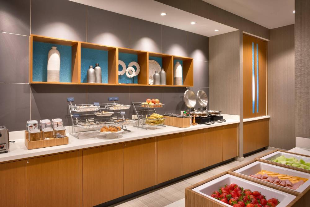 Springhill Suites By Marriott Coralville 9