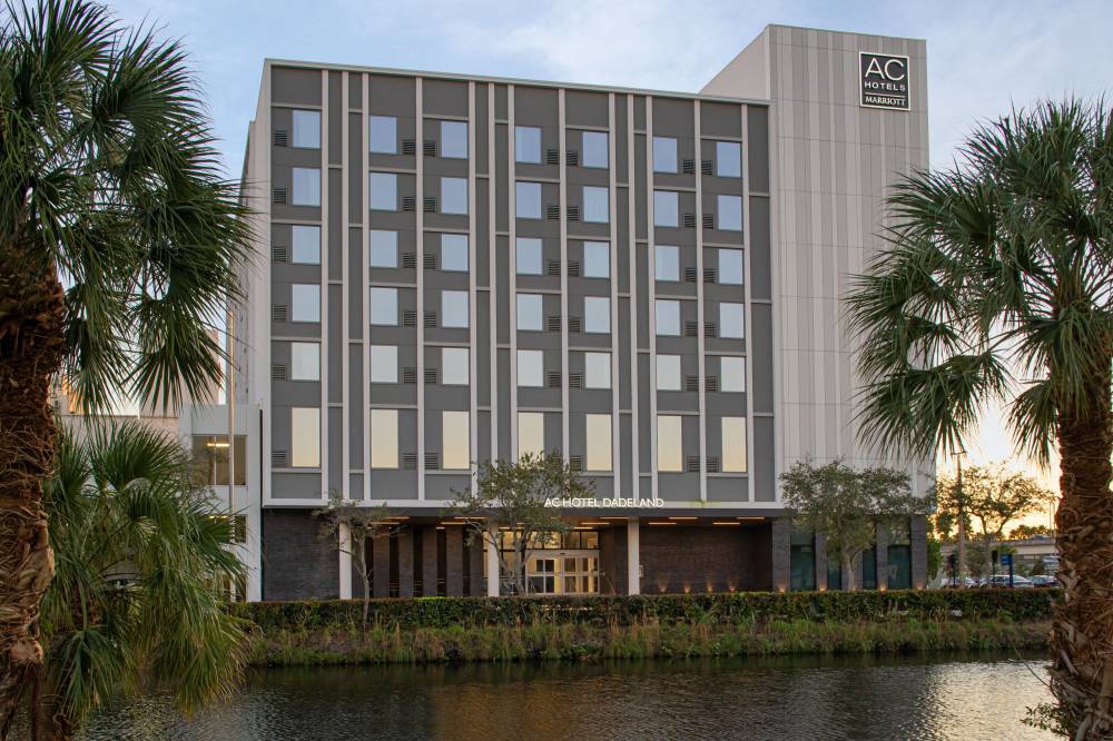 Ac Hotel By Marriott Miami Dadeland 5